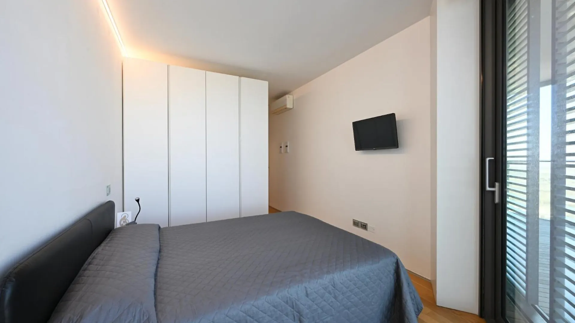 Torre Aquileia Apartments Lido di Jesolo 0*,  Italy